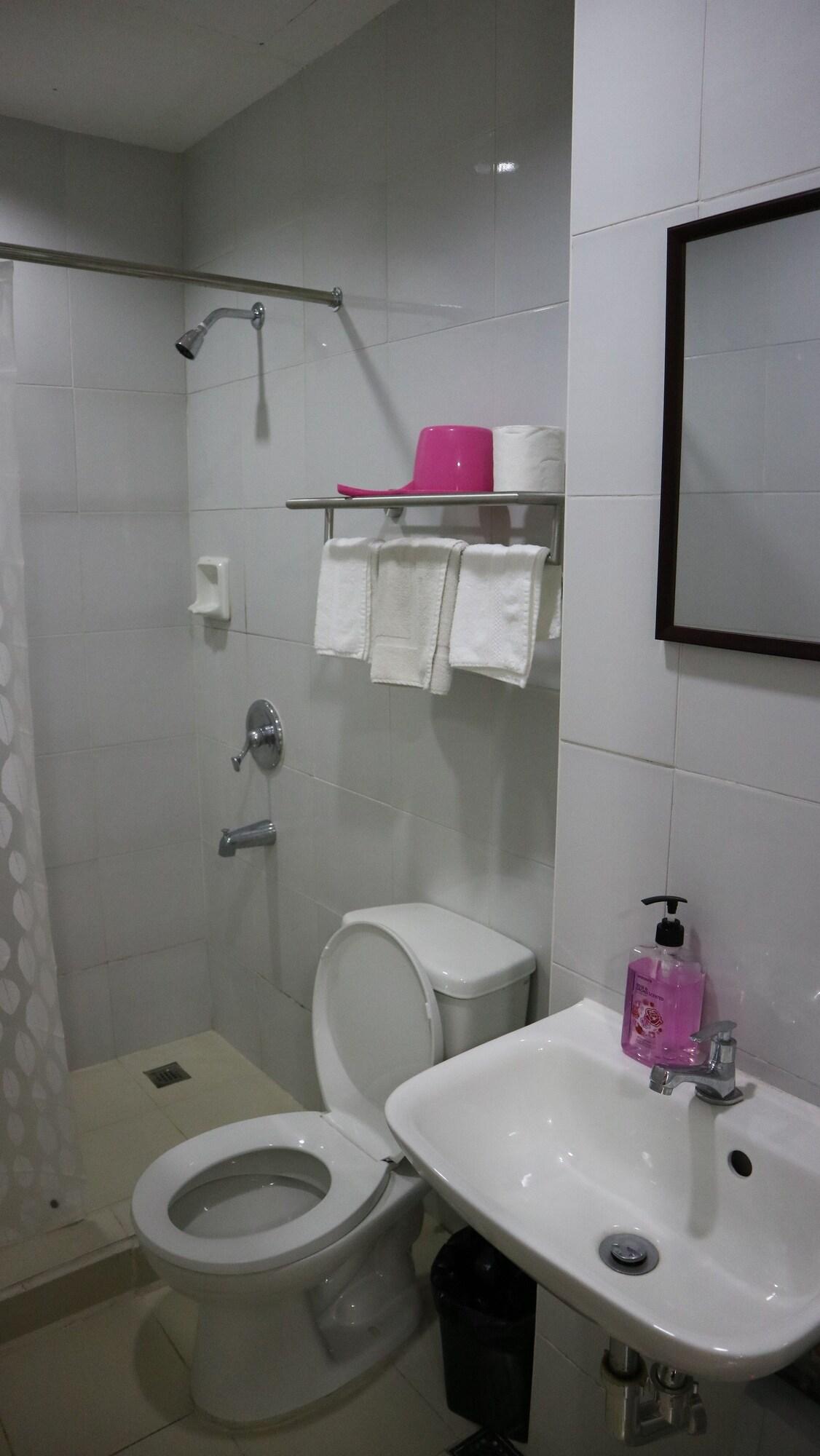 Doniti Suites And Events Place Mandaluyong Eksteriør billede