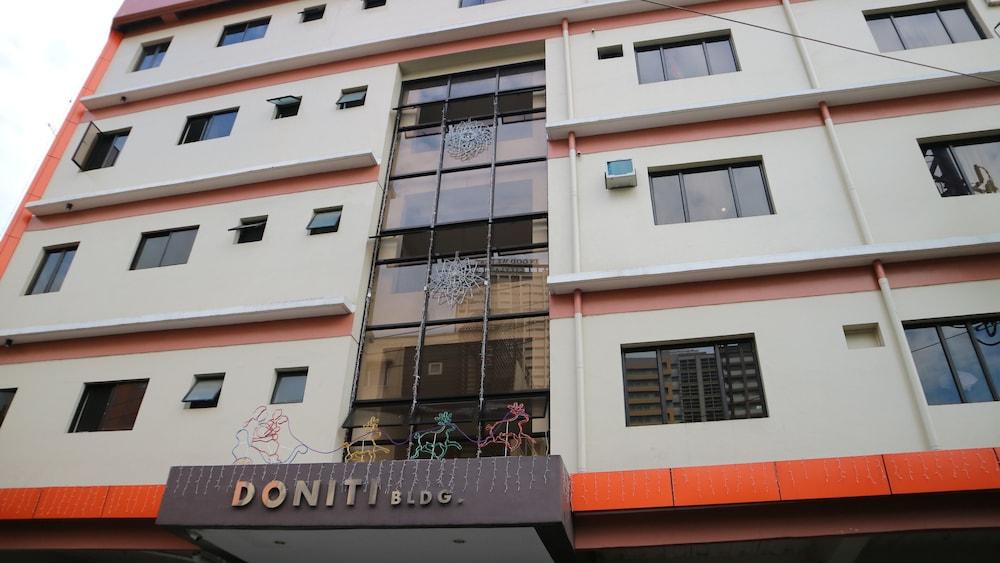 Doniti Suites And Events Place Mandaluyong Eksteriør billede